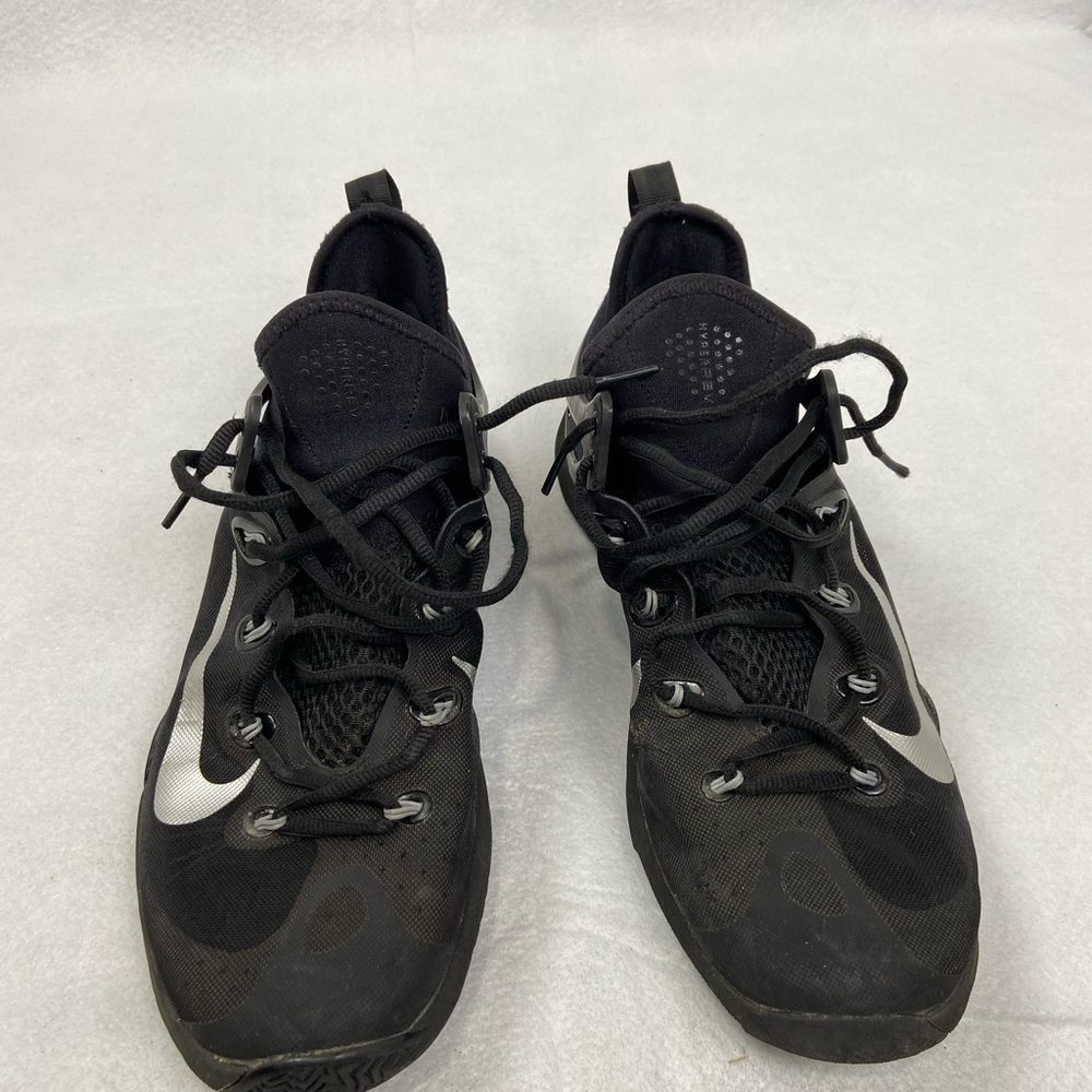 Nike zoom basketball shoes men’s size 11